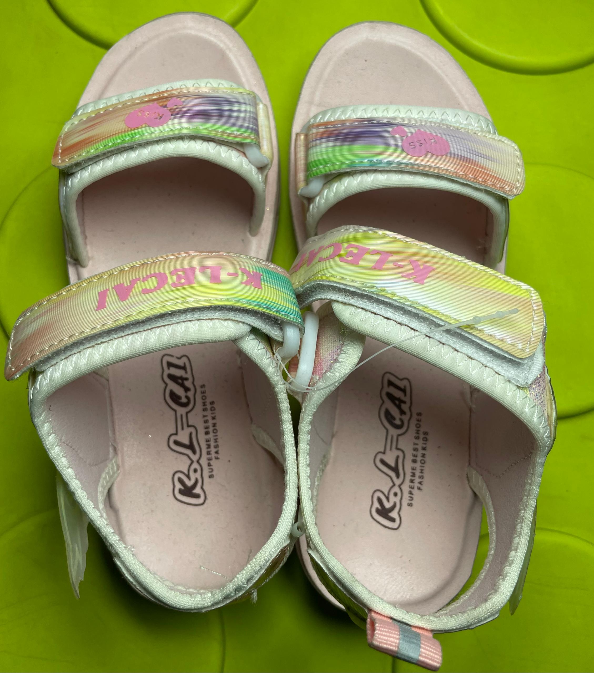Kids sandals